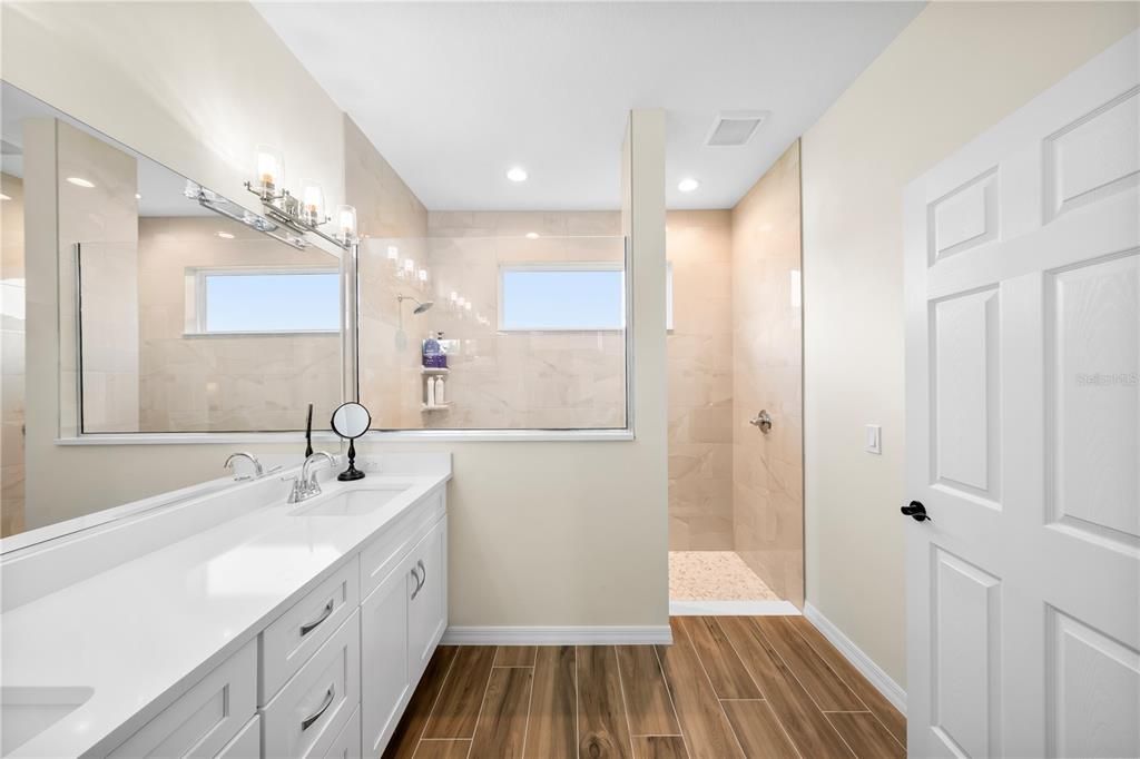 For Sale: $409,900 (3 beds, 2 baths, 2053 Square Feet)