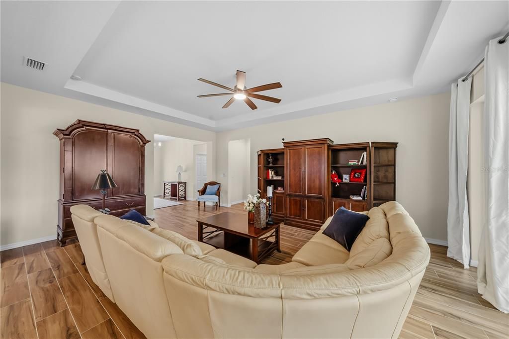 For Sale: $409,900 (3 beds, 2 baths, 2053 Square Feet)