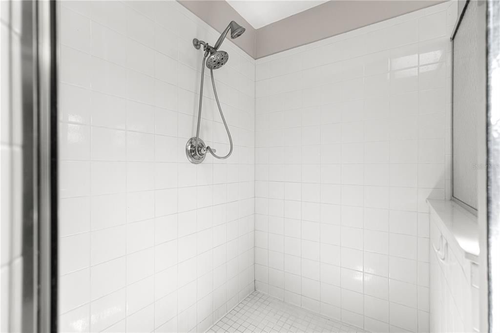 For Sale: $385,000 (4 beds, 2 baths, 1911 Square Feet)