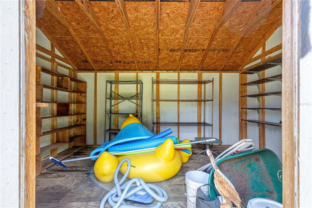 For Sale: $385,000 (4 beds, 2 baths, 1911 Square Feet)