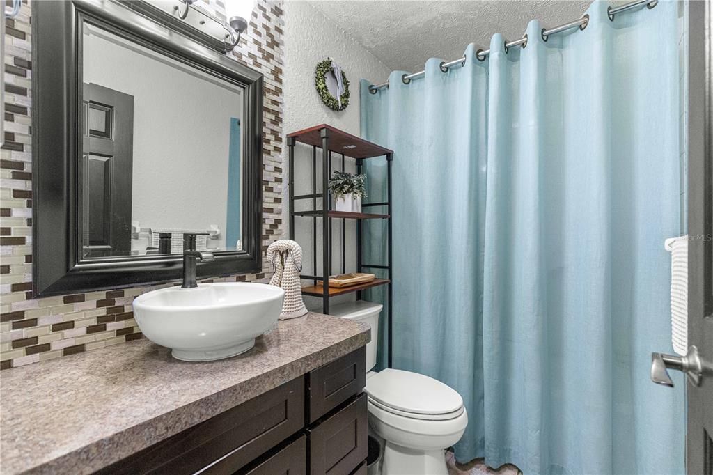 For Sale: $385,000 (4 beds, 2 baths, 1911 Square Feet)
