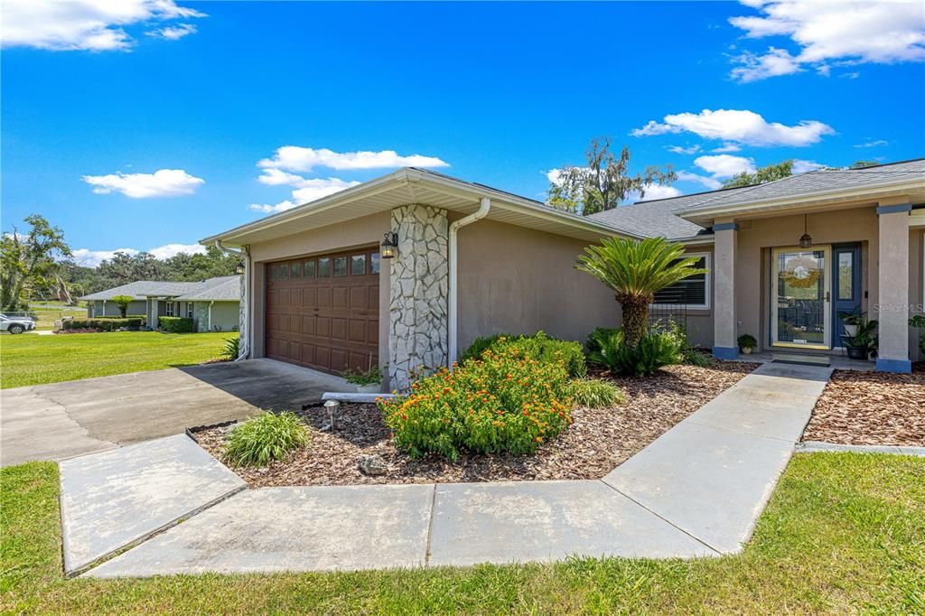 For Sale: $385,000 (4 beds, 2 baths, 1911 Square Feet)