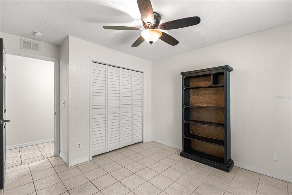 For Sale: $385,000 (4 beds, 2 baths, 1911 Square Feet)