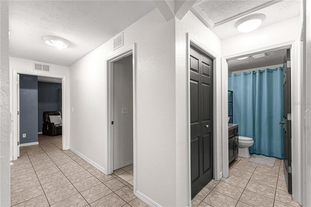 For Sale: $385,000 (4 beds, 2 baths, 1911 Square Feet)
