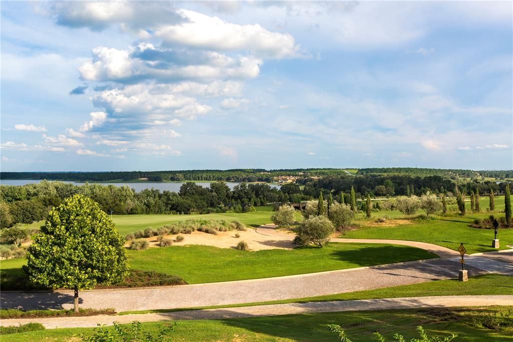 En Venta: $760,000 (1.82 acres)