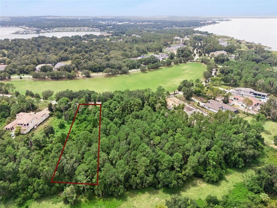 En Venta: $760,000 (1.82 acres)