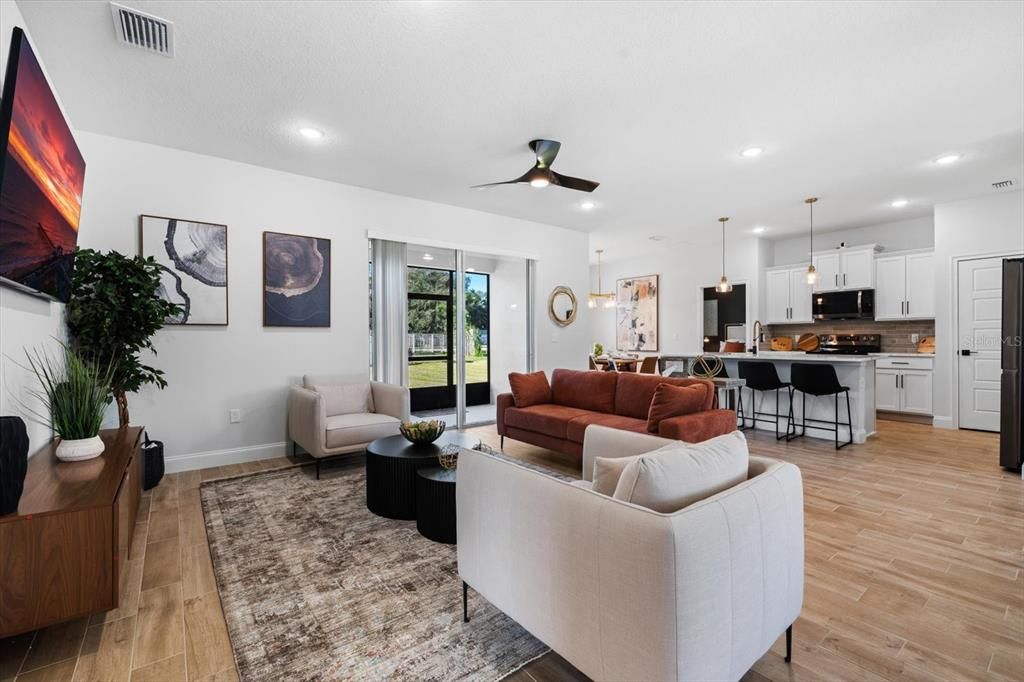 For Sale: $399,900 (4 beds, 2 baths, 1800 Square Feet)