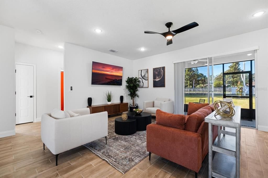 For Sale: $399,900 (4 beds, 2 baths, 1800 Square Feet)