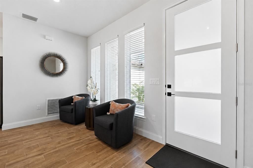 For Sale: $399,900 (4 beds, 2 baths, 1800 Square Feet)