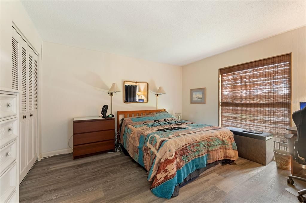 For Sale: $212,000 (2 beds, 2 baths, 1150 Square Feet)
