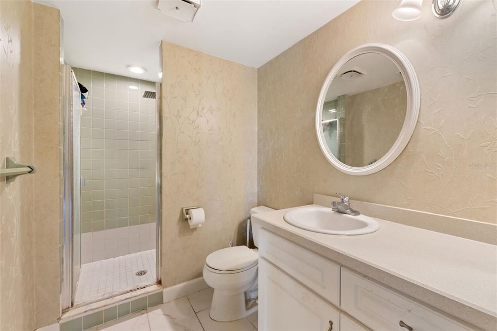 For Sale: $212,000 (2 beds, 2 baths, 1150 Square Feet)