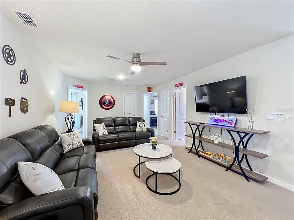 For Sale: $828,000 (10 beds, 8 baths, 4399 Square Feet)