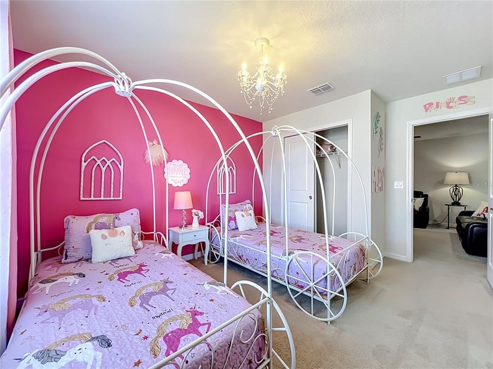 For Sale: $828,000 (10 beds, 8 baths, 4399 Square Feet)