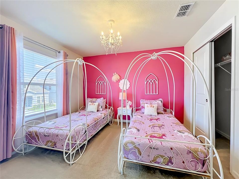 For Sale: $828,000 (10 beds, 8 baths, 4399 Square Feet)