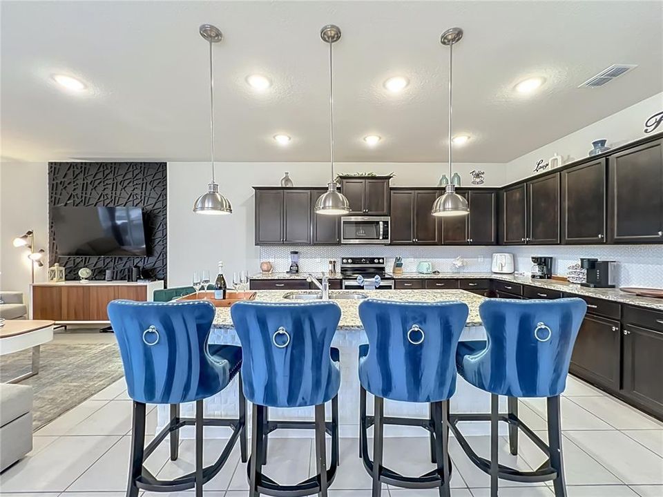 For Sale: $828,000 (10 beds, 8 baths, 4399 Square Feet)