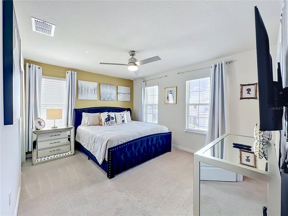 For Sale: $828,000 (10 beds, 8 baths, 4399 Square Feet)