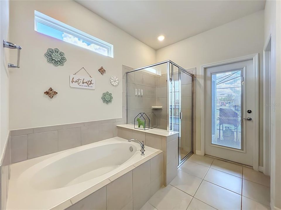 For Sale: $828,000 (10 beds, 8 baths, 4399 Square Feet)