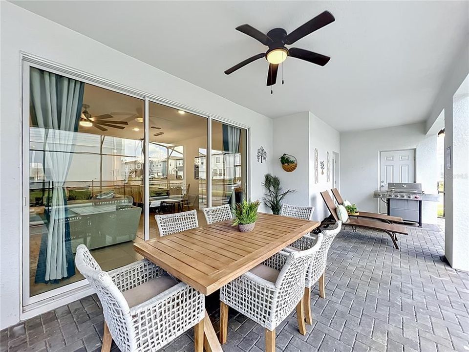 For Sale: $828,000 (10 beds, 8 baths, 4399 Square Feet)