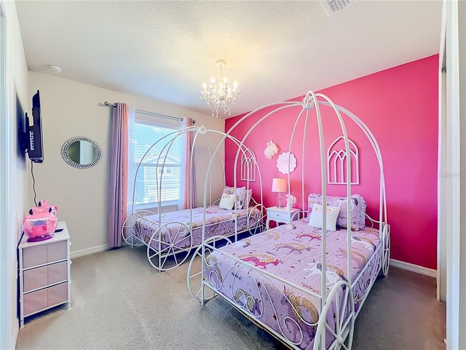 For Sale: $828,000 (10 beds, 8 baths, 4399 Square Feet)