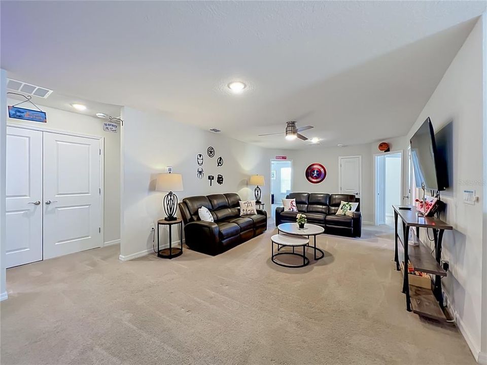 For Sale: $828,000 (10 beds, 8 baths, 4399 Square Feet)