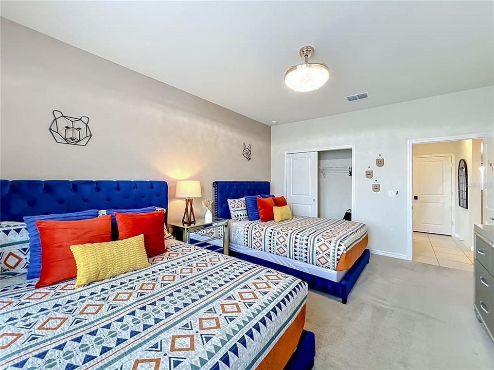 For Sale: $828,000 (10 beds, 8 baths, 4399 Square Feet)