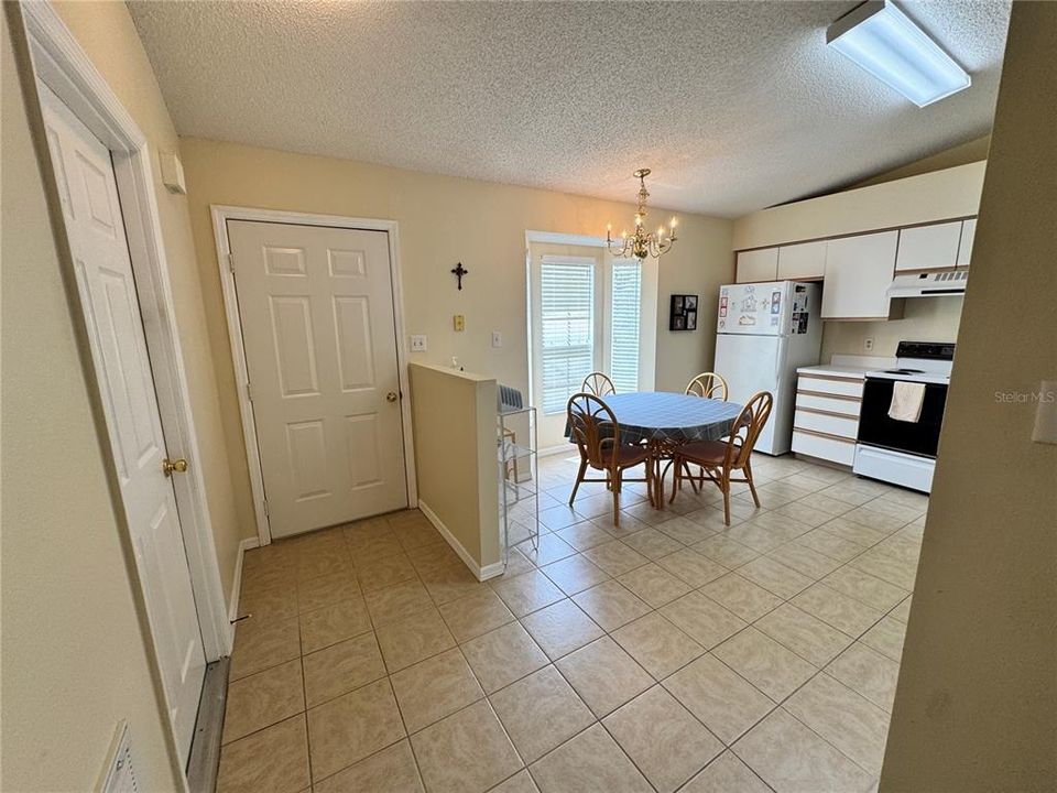 For Rent: $1,295 (2 beds, 2 baths, 936 Square Feet)