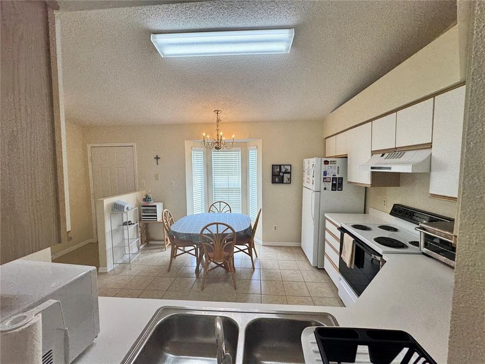 For Rent: $1,295 (2 beds, 2 baths, 936 Square Feet)