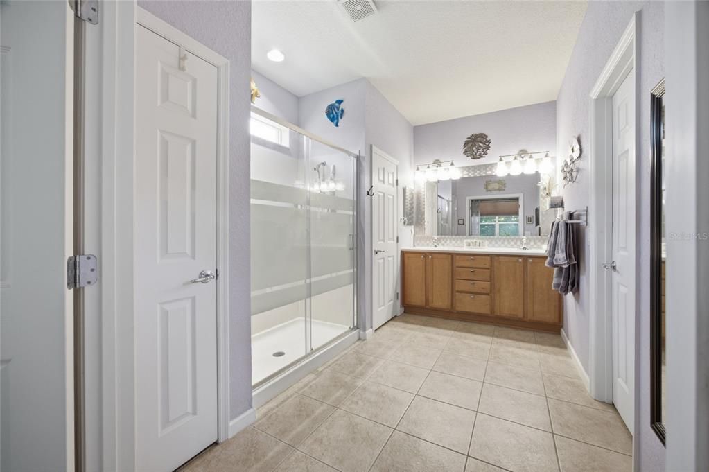 For Sale: $319,000 (2 beds, 2 baths, 1596 Square Feet)