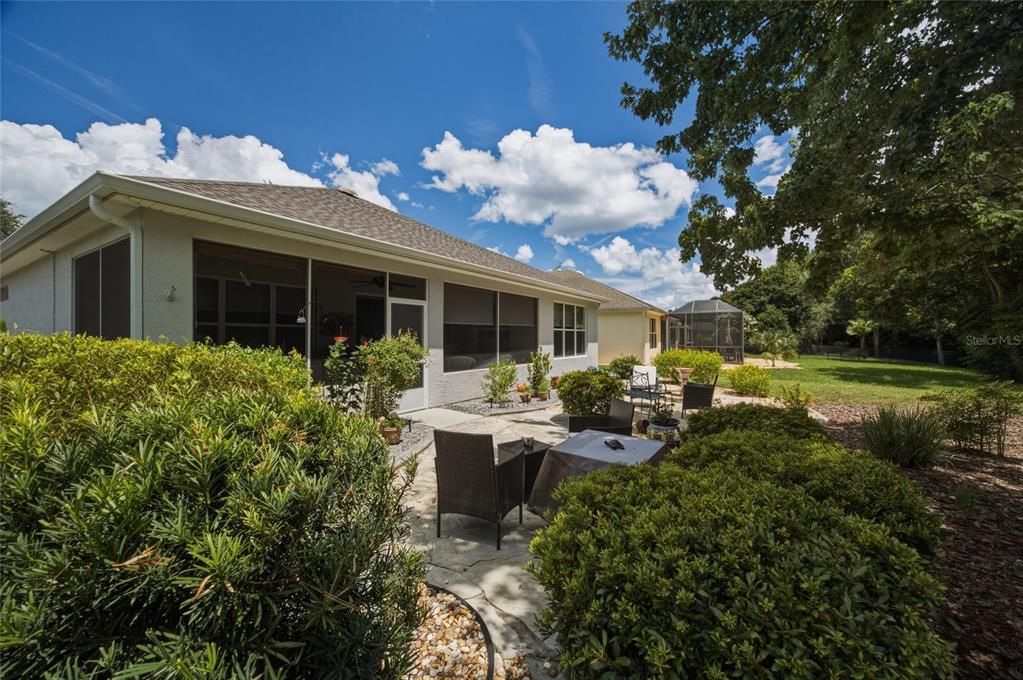 For Sale: $319,000 (2 beds, 2 baths, 1596 Square Feet)