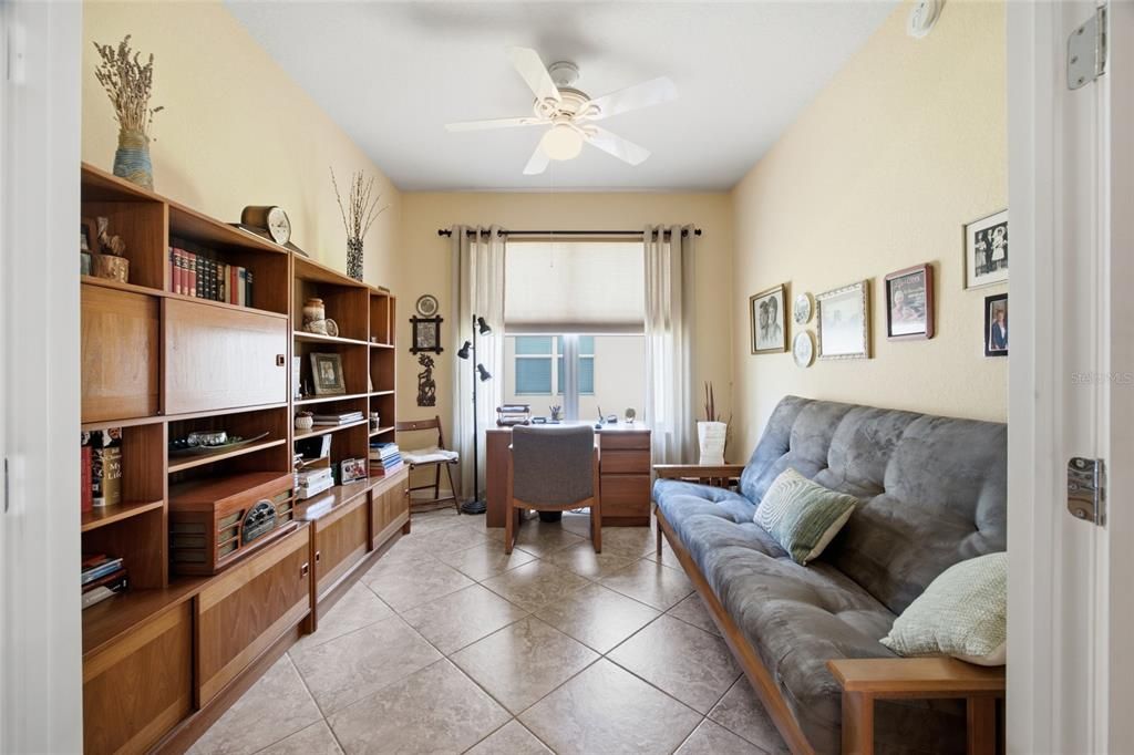For Sale: $319,000 (2 beds, 2 baths, 1596 Square Feet)
