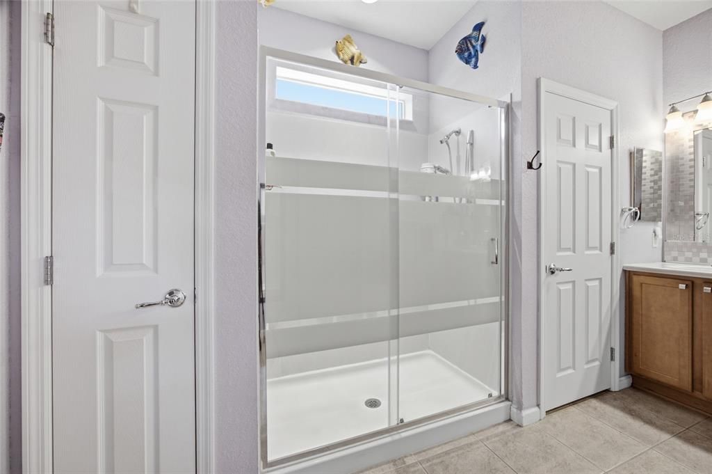 For Sale: $319,000 (2 beds, 2 baths, 1596 Square Feet)