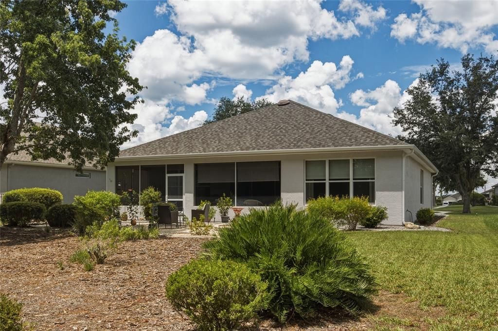 For Sale: $319,000 (2 beds, 2 baths, 1596 Square Feet)