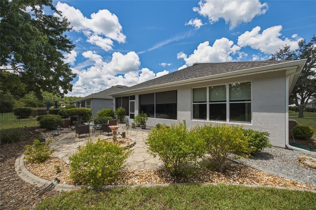 For Sale: $319,000 (2 beds, 2 baths, 1596 Square Feet)