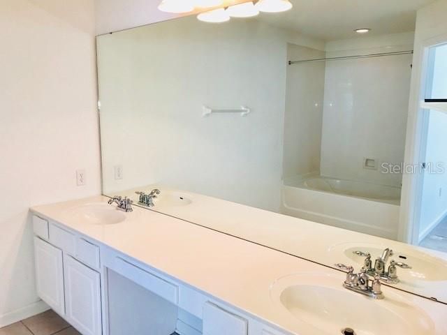 For Rent: $2,499 (3 beds, 2 baths, 1762 Square Feet)
