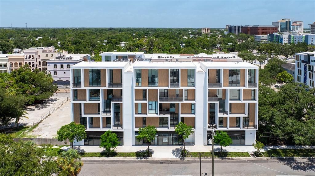 For Sale: $695,000 (0 beds, 0 baths, 882 Square Feet)