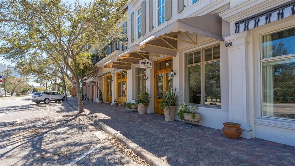 For Sale: $695,000 (0 beds, 0 baths, 882 Square Feet)
