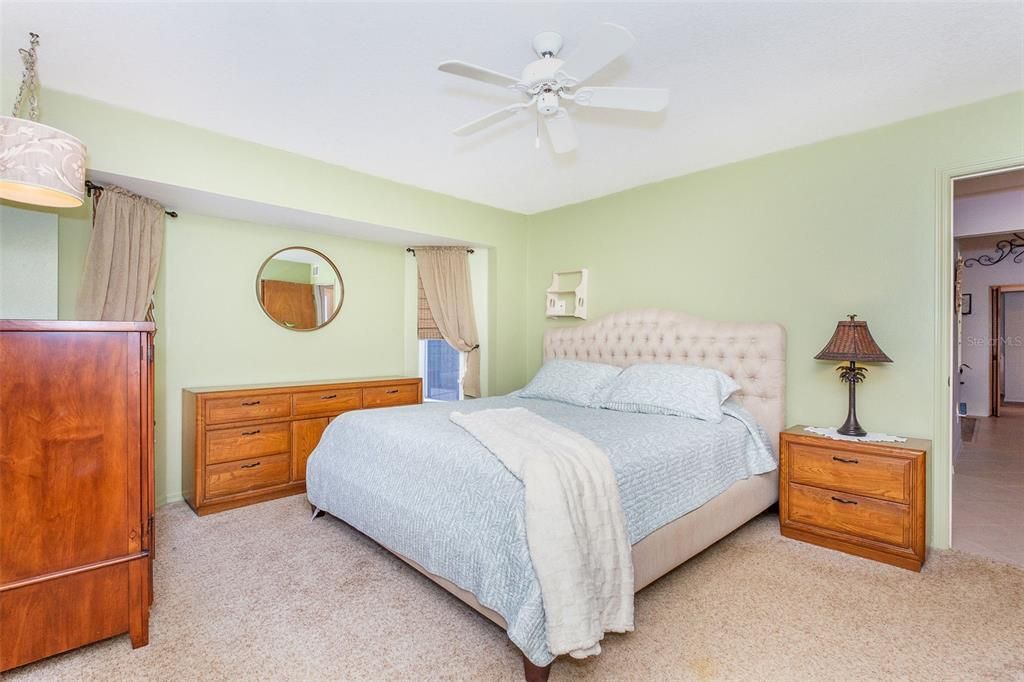 For Sale: $449,000 (3 beds, 2 baths, 1710 Square Feet)