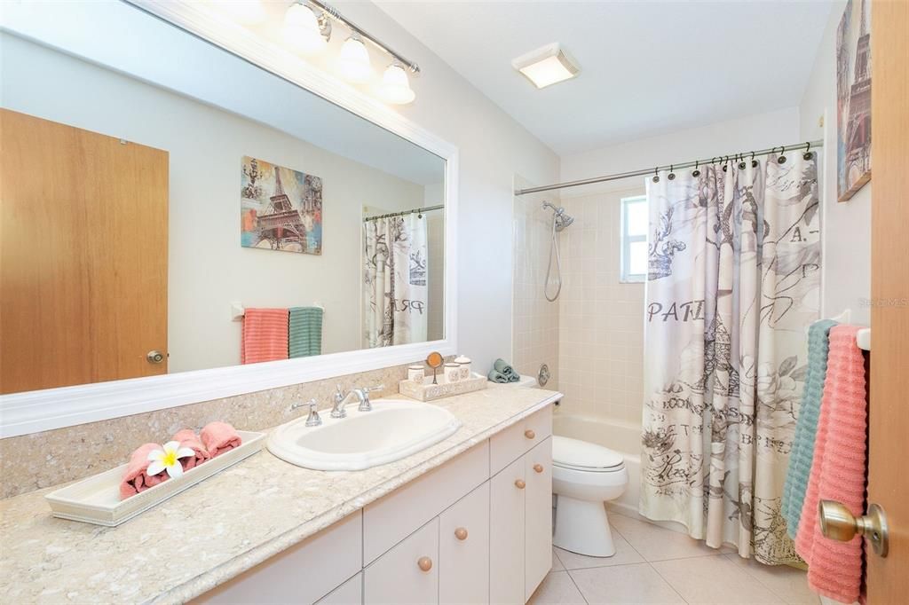 For Sale: $449,000 (3 beds, 2 baths, 1710 Square Feet)
