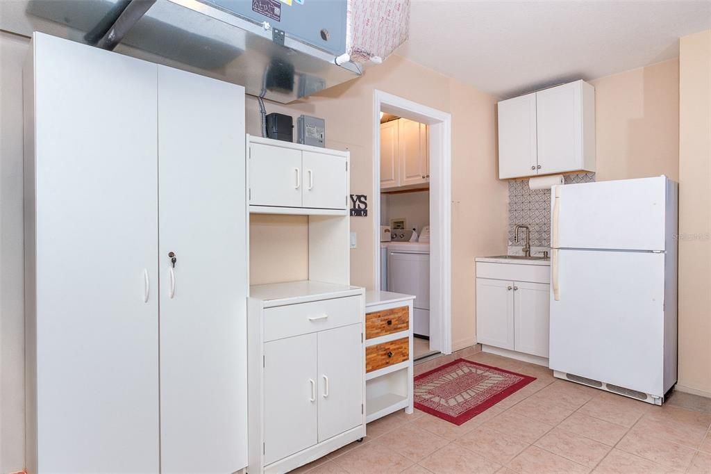 For Sale: $449,000 (3 beds, 2 baths, 1710 Square Feet)