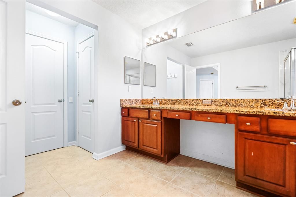 For Sale: $465,000 (4 beds, 3 baths, 2501 Square Feet)