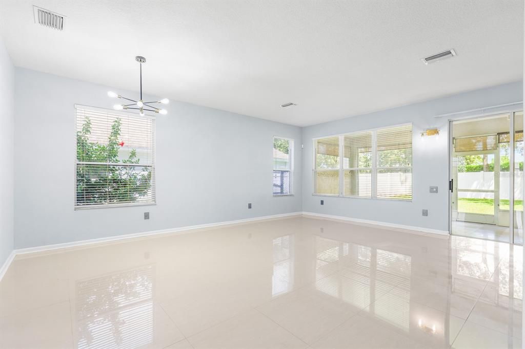 For Sale: $465,000 (4 beds, 3 baths, 2501 Square Feet)