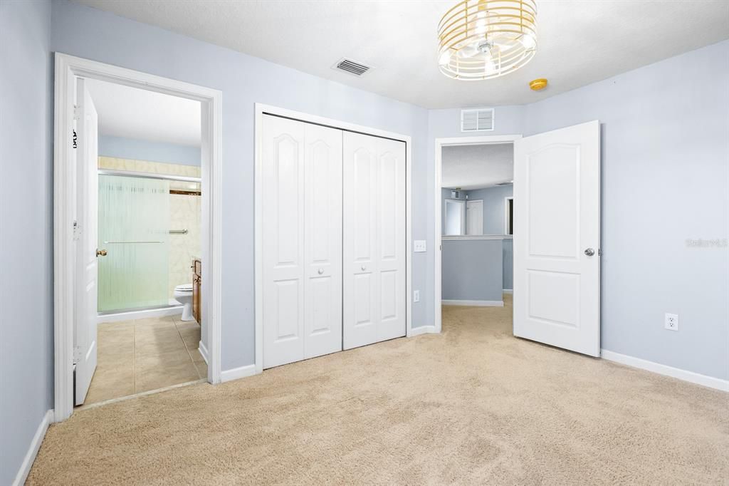 For Sale: $465,000 (4 beds, 3 baths, 2501 Square Feet)