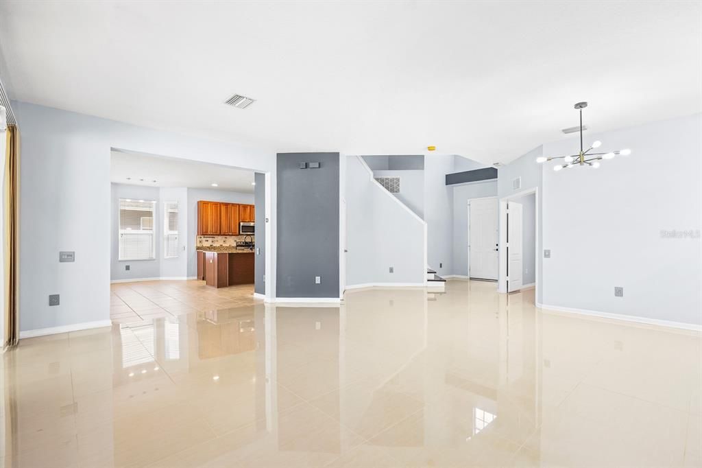 For Sale: $465,000 (4 beds, 3 baths, 2501 Square Feet)