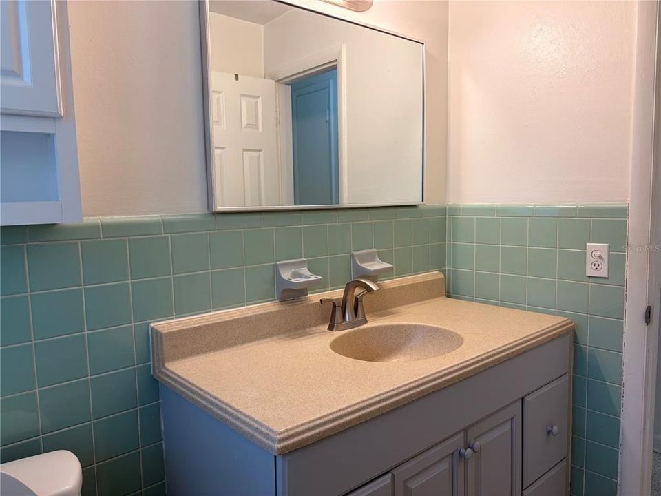For Rent: $1,700 (2 beds, 2 baths, 1112 Square Feet)