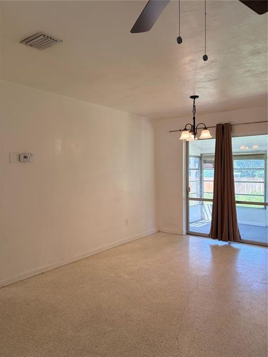 For Rent: $1,700 (2 beds, 2 baths, 1112 Square Feet)