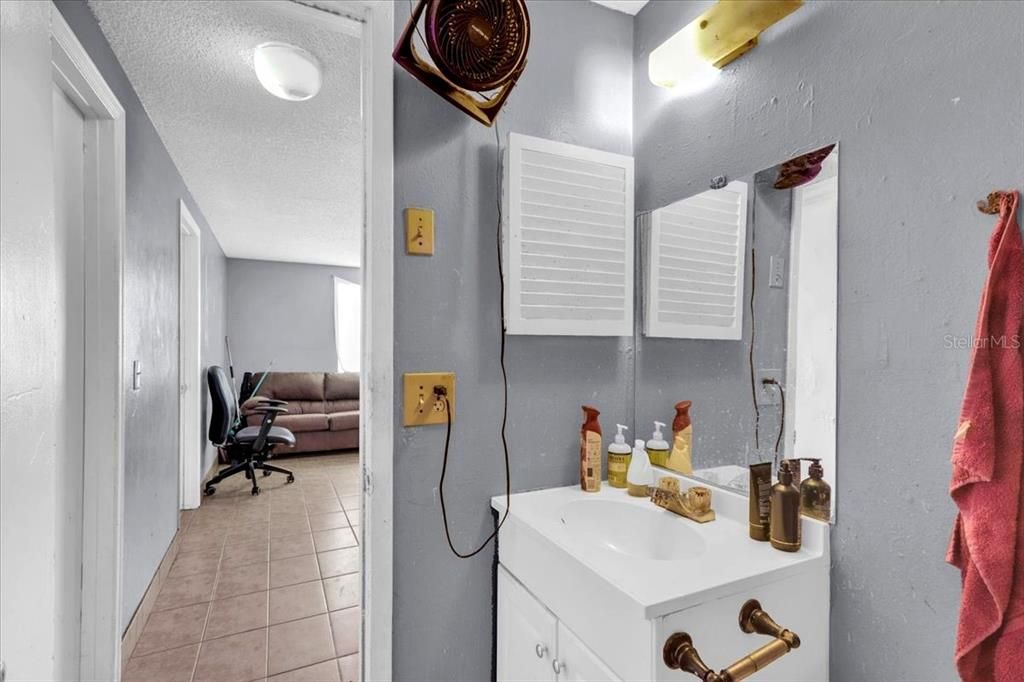 For Sale: $374,990 (6 beds, 0 baths, 1890 Square Feet)