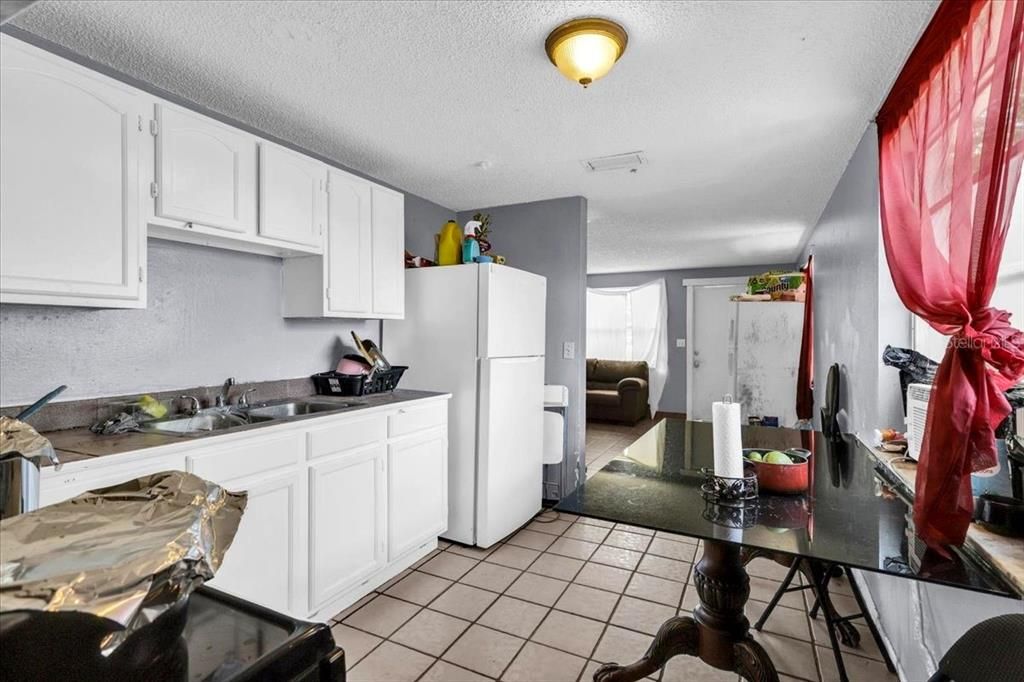 For Sale: $374,990 (6 beds, 0 baths, 1890 Square Feet)