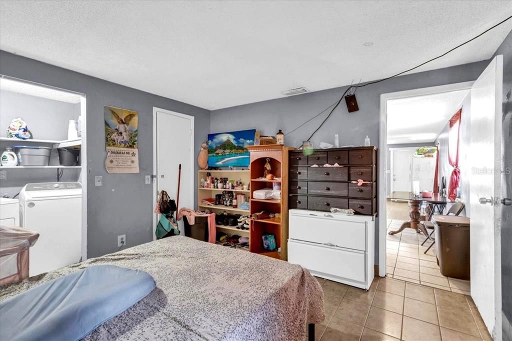 For Sale: $374,990 (6 beds, 0 baths, 1890 Square Feet)