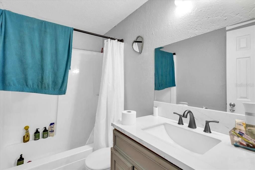 For Sale: $374,990 (6 beds, 0 baths, 1890 Square Feet)