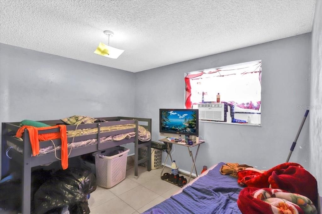 For Sale: $374,990 (6 beds, 0 baths, 1890 Square Feet)